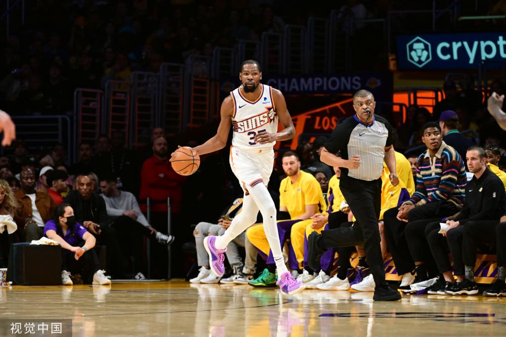 一个充满活 一个充满活