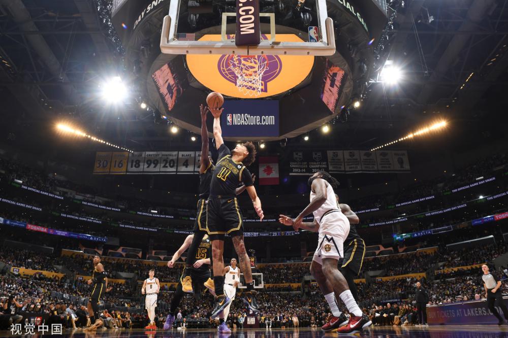 的首个赛季 的首个赛季