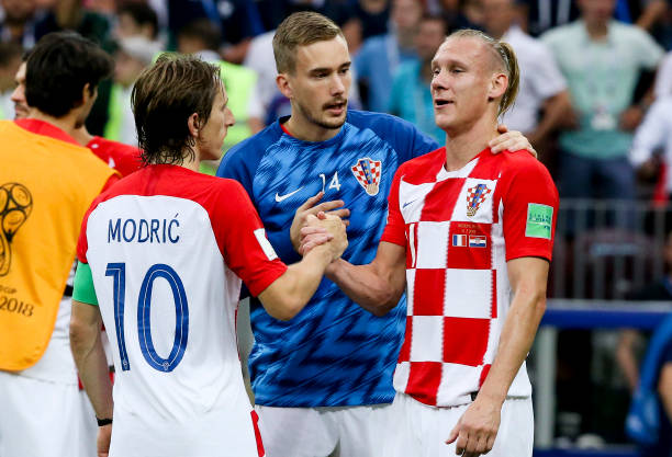 是场上指挥 是场上指挥